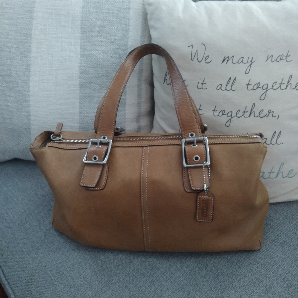 Coach all leather shoulder bag. Used.
